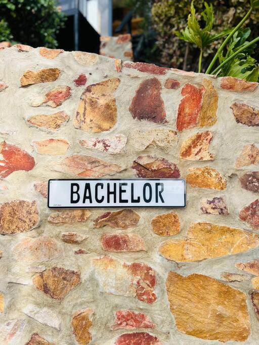 The Bachelor Apartment Mossel Bay Bagian luar foto