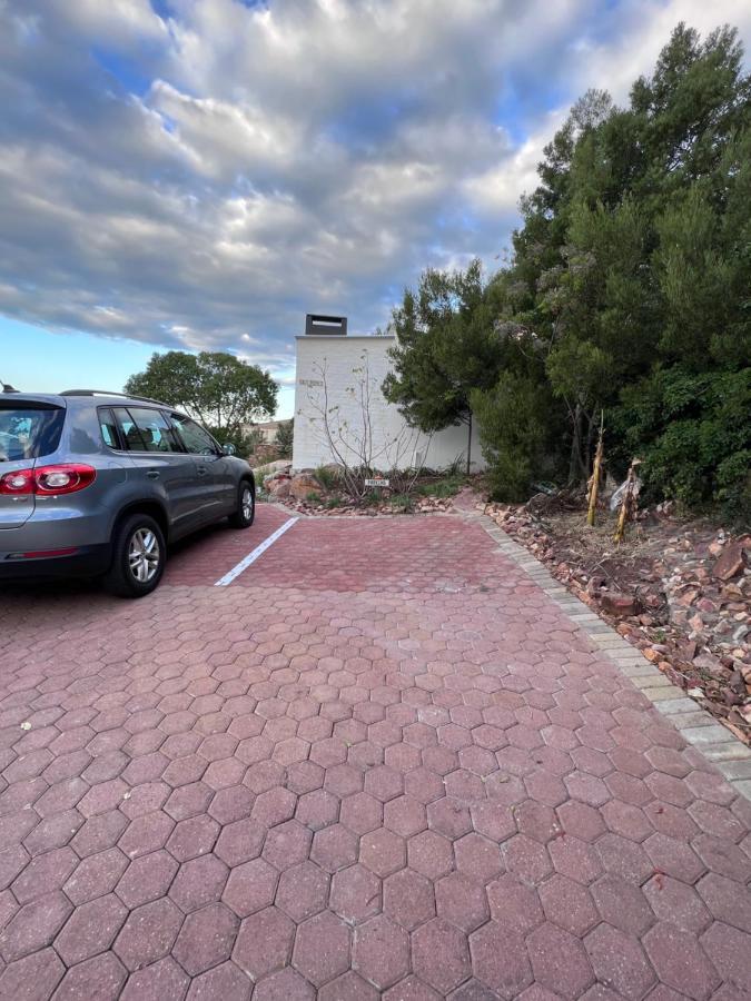 The Bachelor Apartment Mossel Bay Bagian luar foto